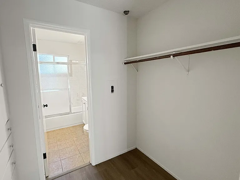 480 Crescent — Photo 31