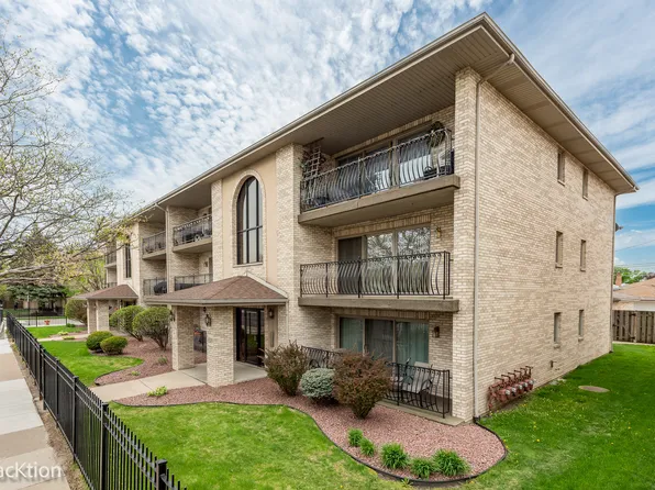 6309 W 63rd St Unit 3B, Chicago, IL 60638