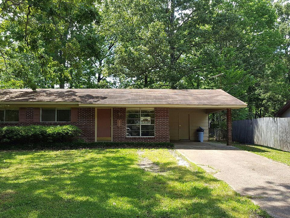 1st image of 305 Woodland Dr