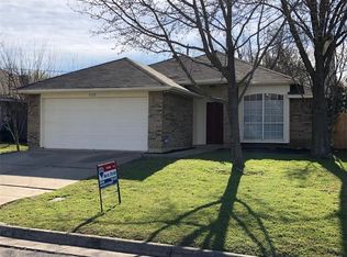 5219 Livermore Dr, Arlington, TX