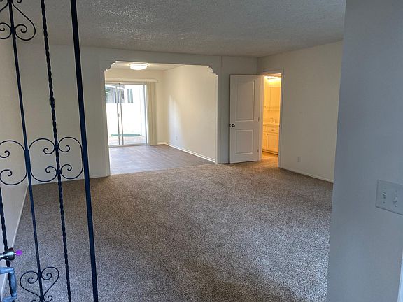 5th image of 901 Peninsula St APT 10