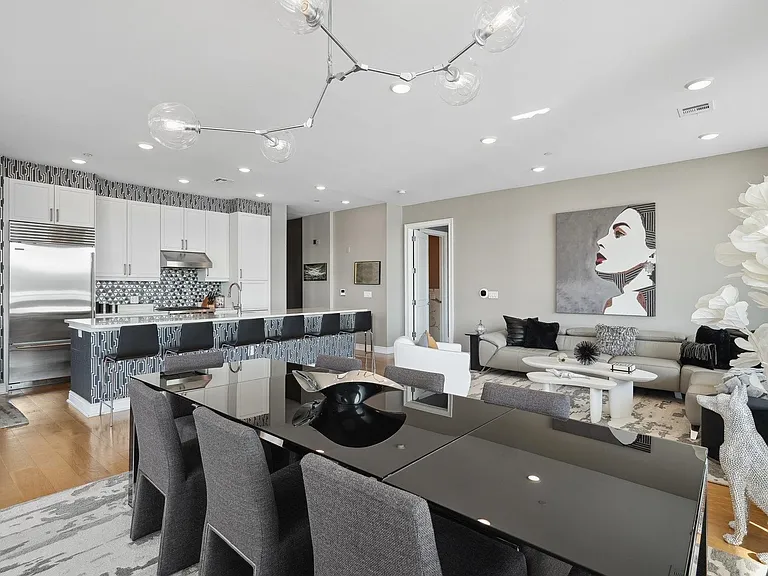 3 Somerset Ln #310 — Photo 5