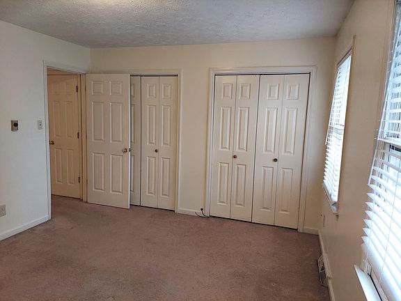 3rd image of 106 Heritage Dr