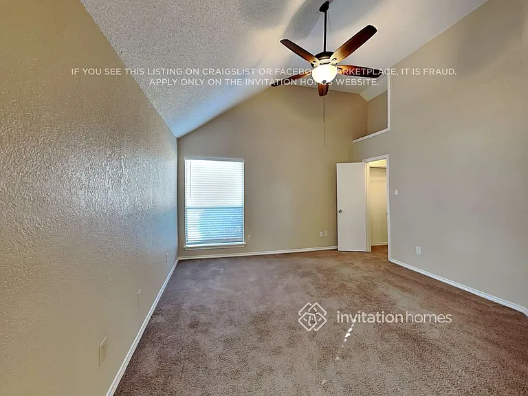 2032 Rochelle Ln — Photo 11