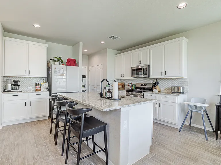 224 Stein Rd — Photo 17