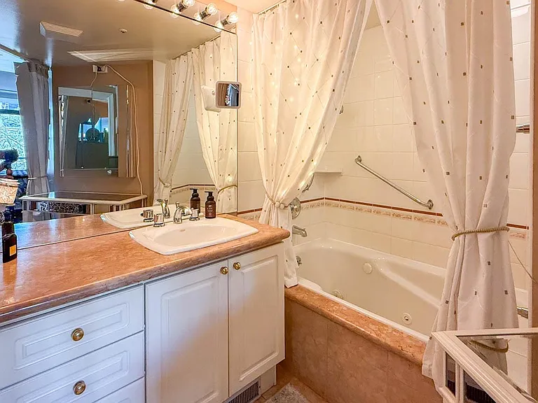 1520 Harwood St #302 — Photo 26