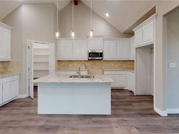 4th image of 506A Preston Dr
