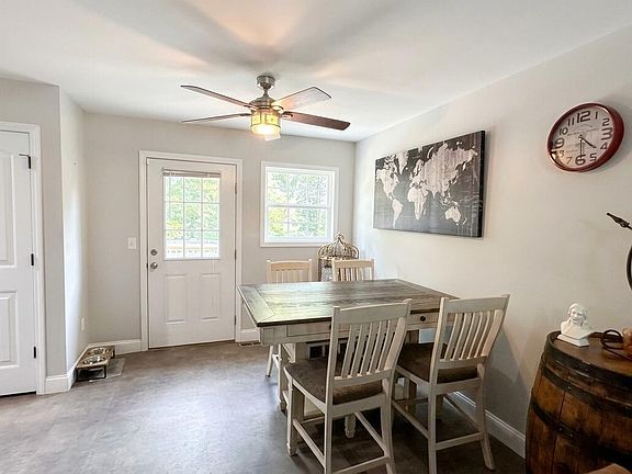 5th image of 4835 Cameron Rd
