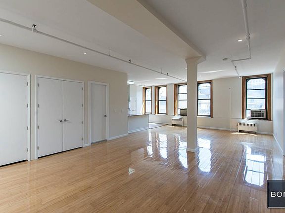 4th image of 9 E 16th St APT 7A