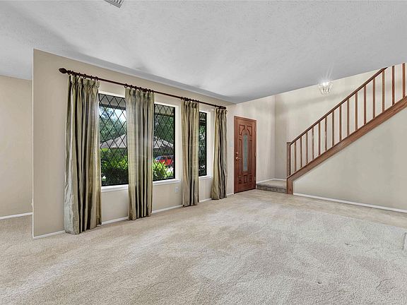 5th image of 3111 Falling Brook Dr