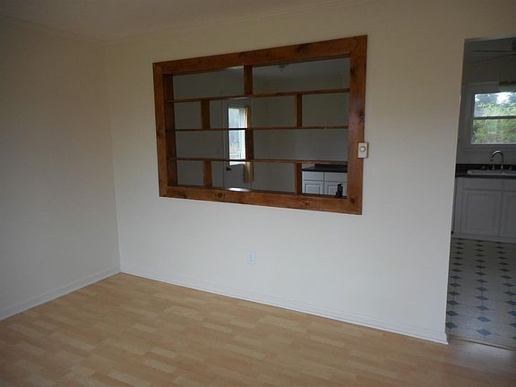 4th image of 109 Kingsbury Ln