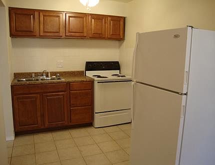 3rd image of 3845 Wisconsin Ave APT A