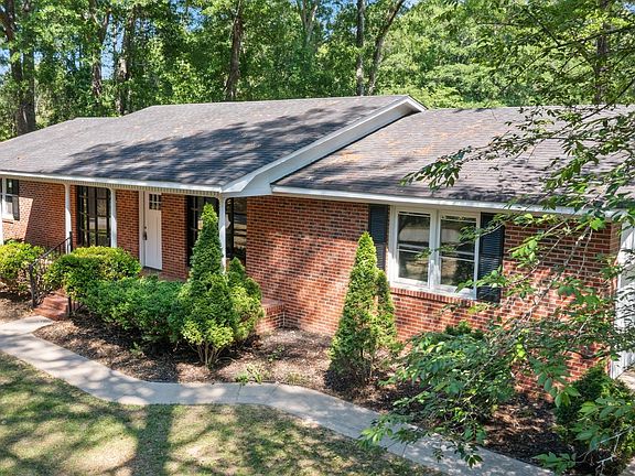 5th image of 17 Riverview Cir