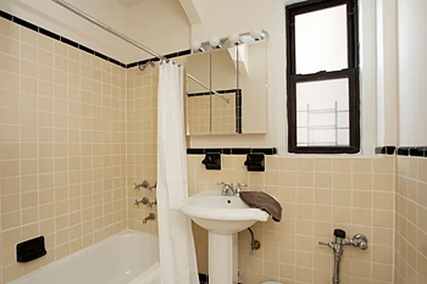 Sold by Brooklyn Hearth Realty | media 5