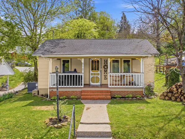 810 Trenton St, Harriman, TN 37748