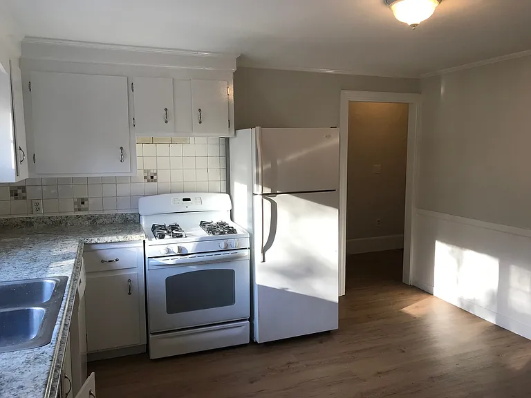 16 Wheeler Ln — Photo 2