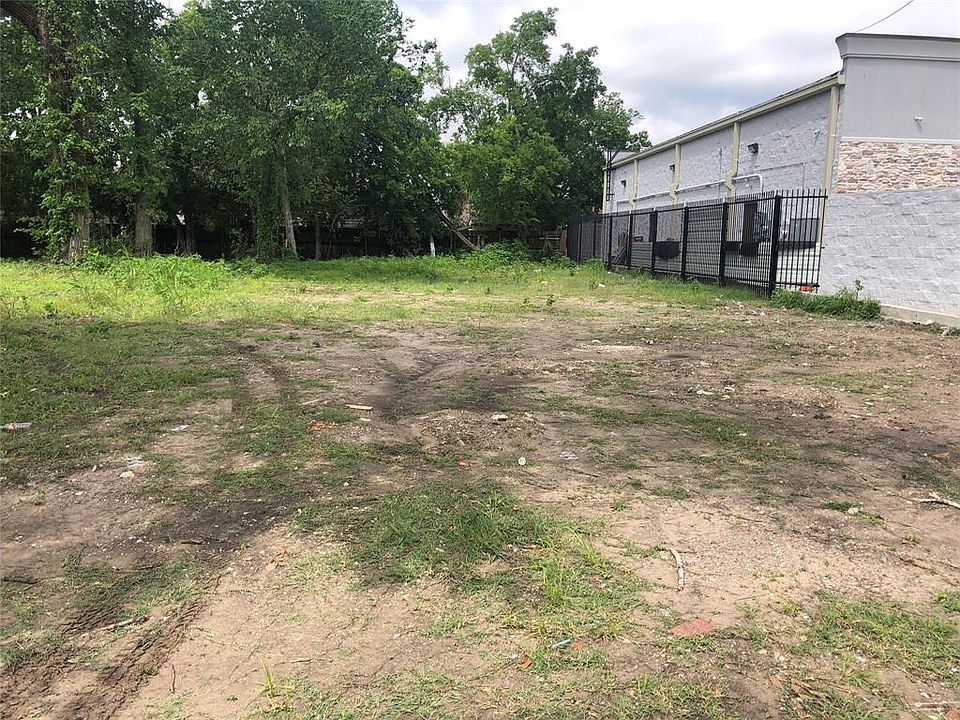 1st image of 2307 Jensen Dr
