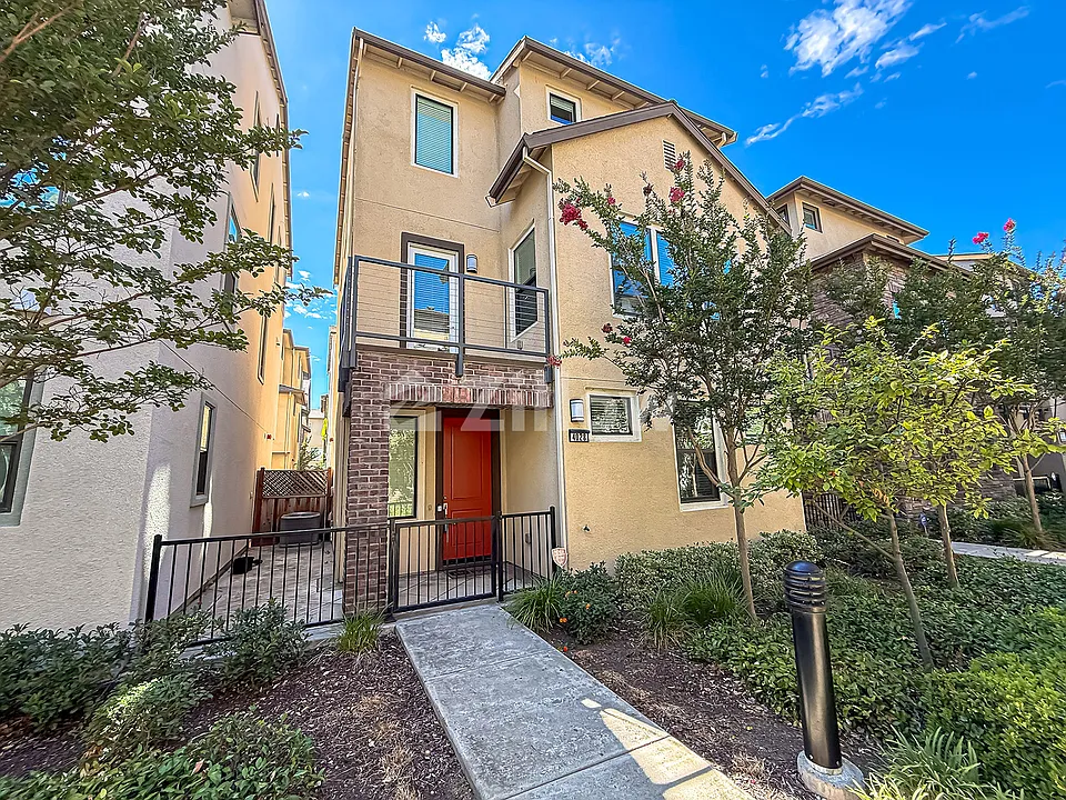 4028 Freestone Pl