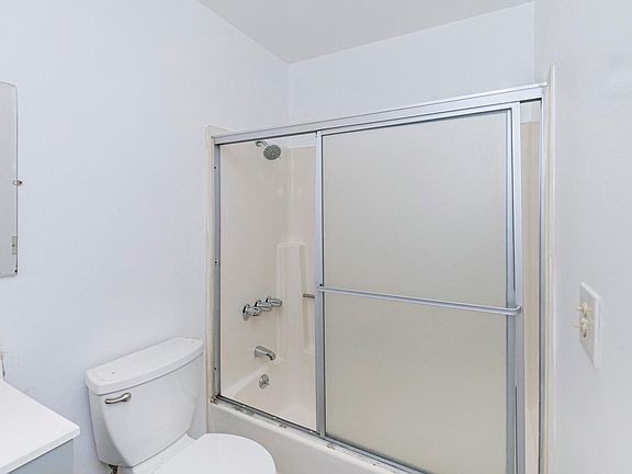 2nd image of 12717 Vanowen St APT 202