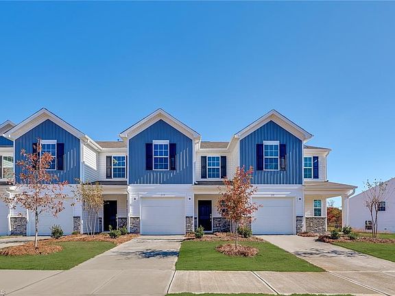 3rd image of 175 Plumtree Ct