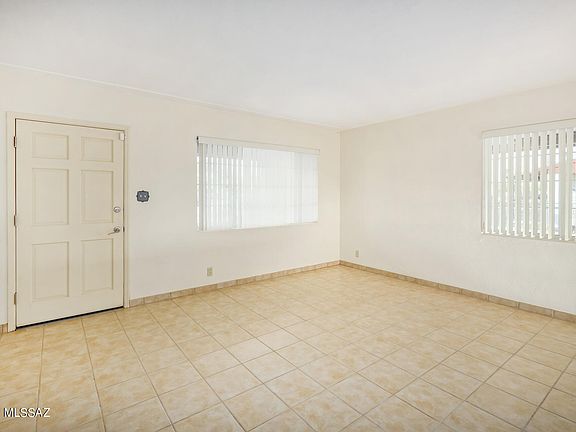 3rd image of 1230 S Treat Ave