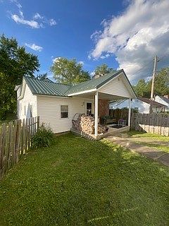 1st image of 90 Riverside Ln