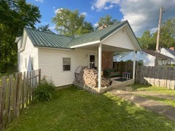 90 Riverside Ln, Irvine, PA 16329