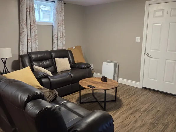 107 Ingleside Dr, Kitchener, ON N2M 2G9