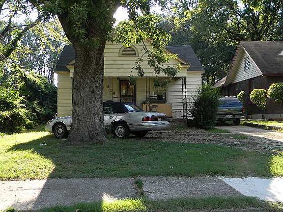 2nd image of 959 Stonewall St