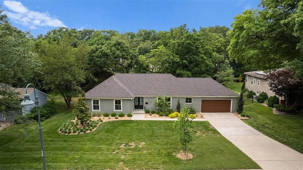10326 Lee Blvd, Leawood, KS 66206 | Zillow