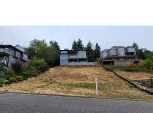 4020 NW Riggs Dr, Portland, OR 97229