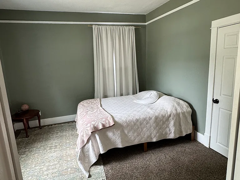 308 Charlotte St — Photo 8