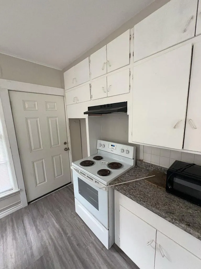 1 bed, 1.0 bath, 754 sqft, $750 — Photo 2