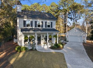 22 River Dr, Beaufort, SC 29907