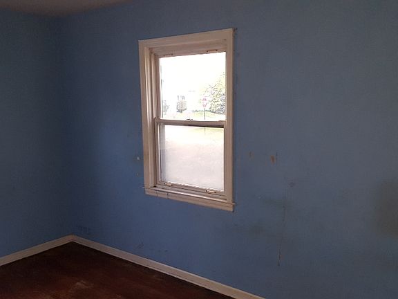 4th image of 1013 20th Ave