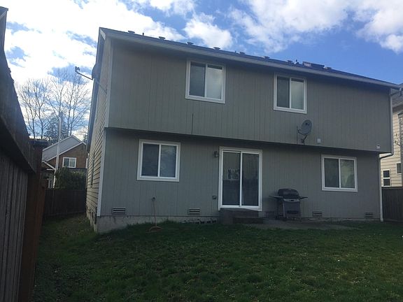 2nd image of 226 Whitman Pl NE