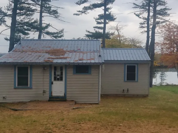 17 Panther Pond Pines Rd, Raymond, ME 04071