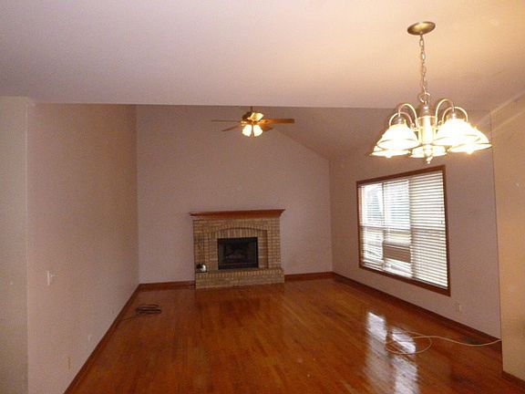 4th image of 24935 W Jordan Ln