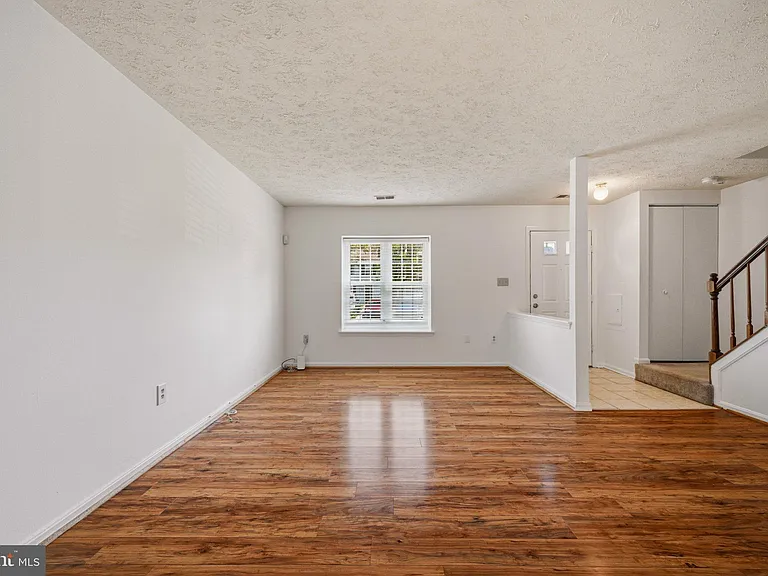 16 Meadowside Ct — Photo 11