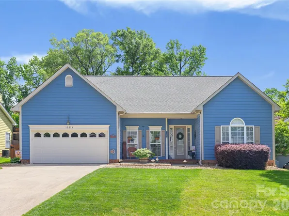 12316 Panthersville Dr, Charlotte, NC 28269