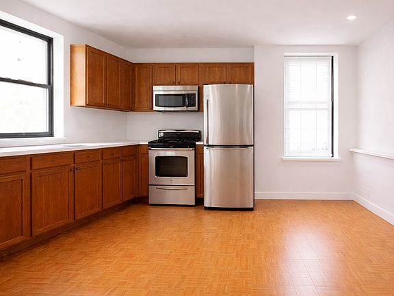 4th image of 300 E 91st St APT 5R