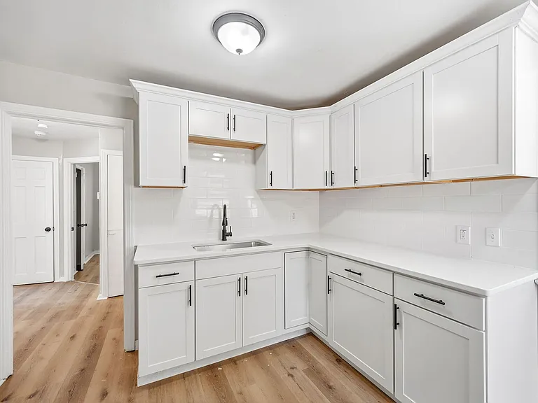 20803 Kenyon Dr — Photo 7