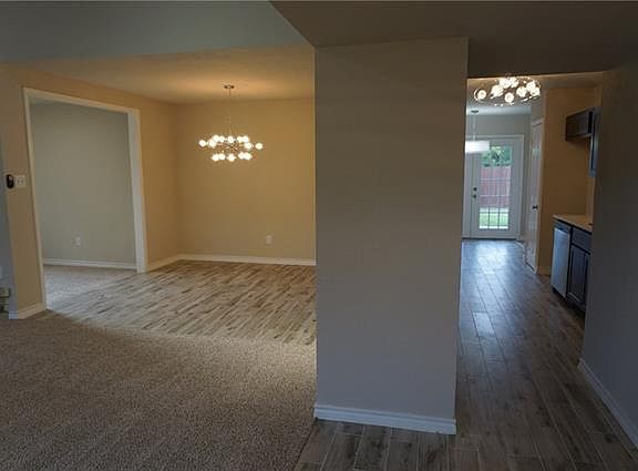 4th image of 704 Cambridge Dr