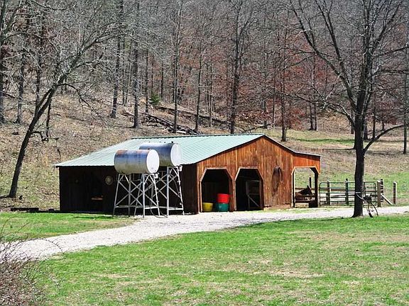 3rd image of 1446 County Road 330