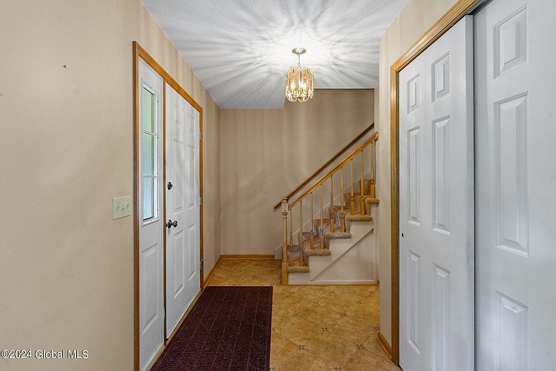 4th image of 68 Esopus Drive