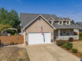 896 29th Ave, Sweet Home, OR 97386