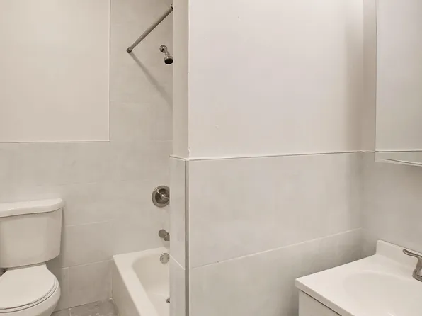 321 West 47th Street image 6 of 7