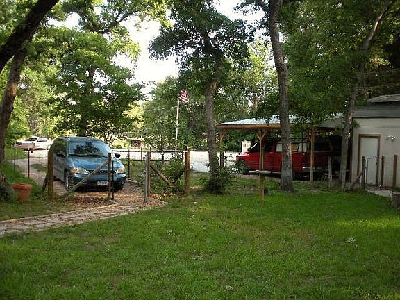 4th image of 136 Pine Valley Ct Unit A