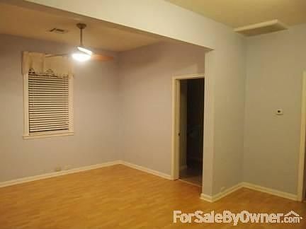 5th image of 442 Manhattan Blvd