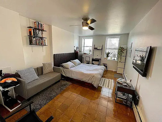 Rented by Mauro Bros Real Estate Services LLC | media 10